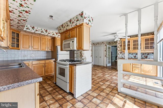 3123 N EAST AVE, Vineland, NJ 08360
