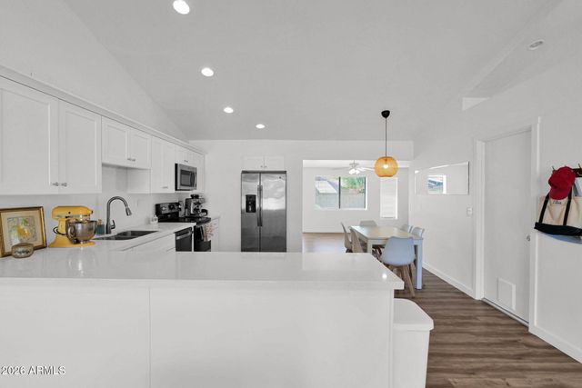17848 N 30TH Place, Phoenix, AZ 85032