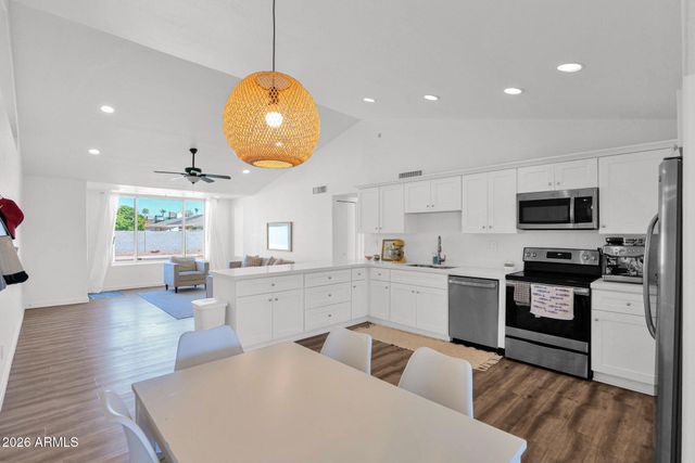 17848 N 30TH Place, Phoenix, AZ 85032