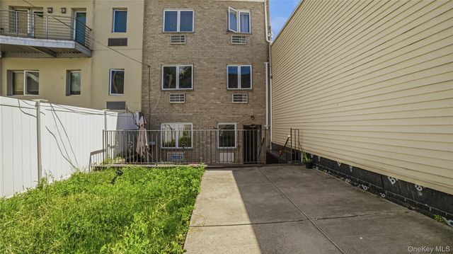 2011 Colonial Avenue, Bronx, NY 10461