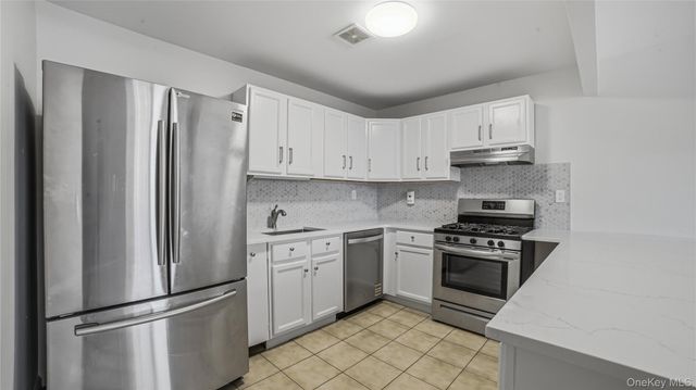 2011 Colonial Avenue, Bronx, NY 10461