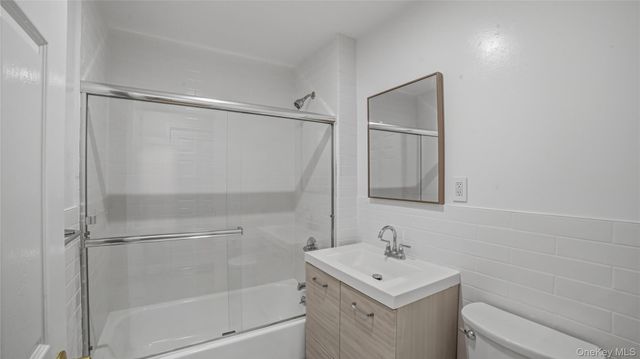 2011 Colonial Avenue, Bronx, NY 10461