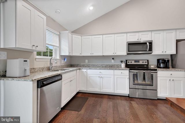 1175 MAPLE AVE, Shady Side, MD 20764