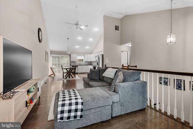 1175 MAPLE AVE, Shady Side, MD 20764