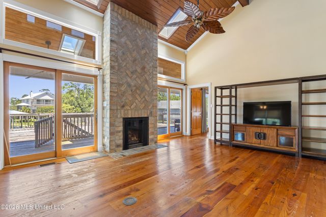 231 Fairway Drive, Pass Christian, MS 39571