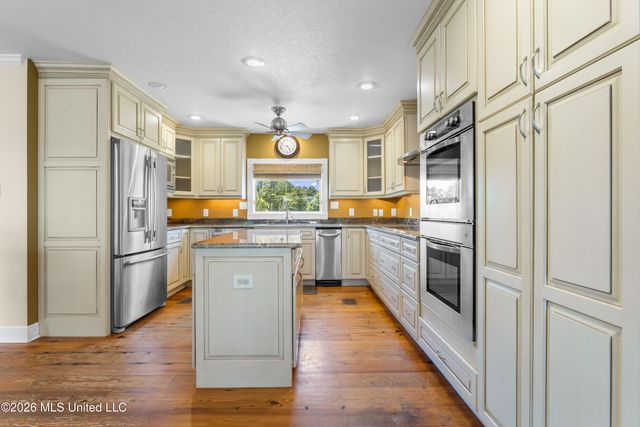 231 Fairway Drive, Pass Christian, MS 39571