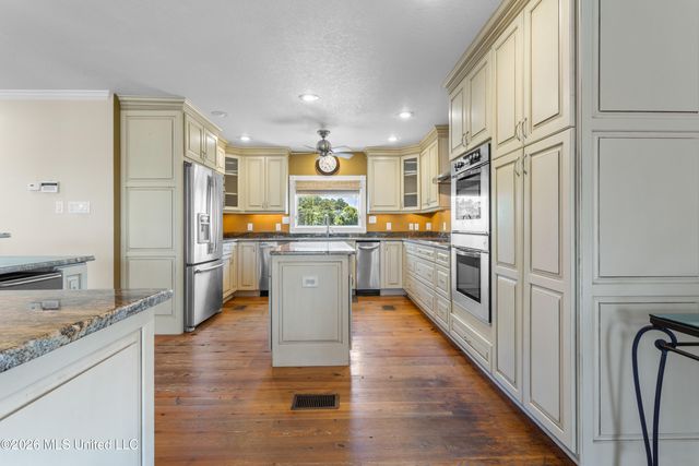231 Fairway Drive, Pass Christian, MS 39571