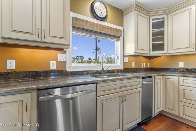 231 Fairway Drive, Pass Christian, MS 39571