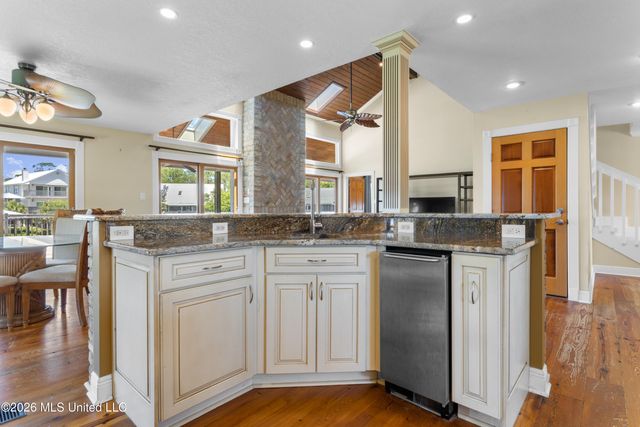 231 Fairway Drive, Pass Christian, MS 39571