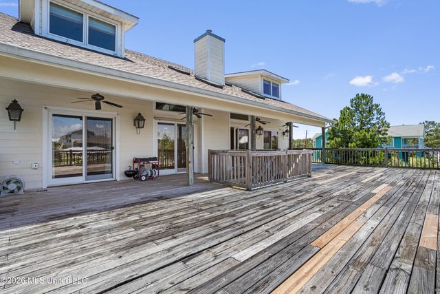 231 Fairway Drive, Pass Christian, MS 39571