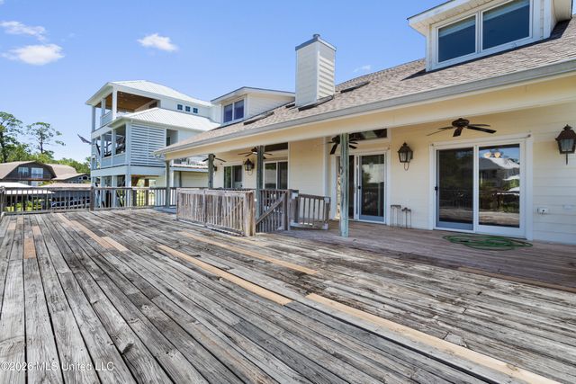231 Fairway Drive, Pass Christian, MS 39571