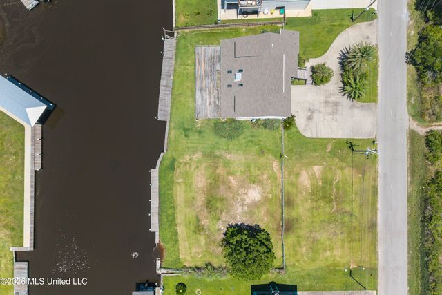 231 Fairway Drive, Pass Christian, MS 39571