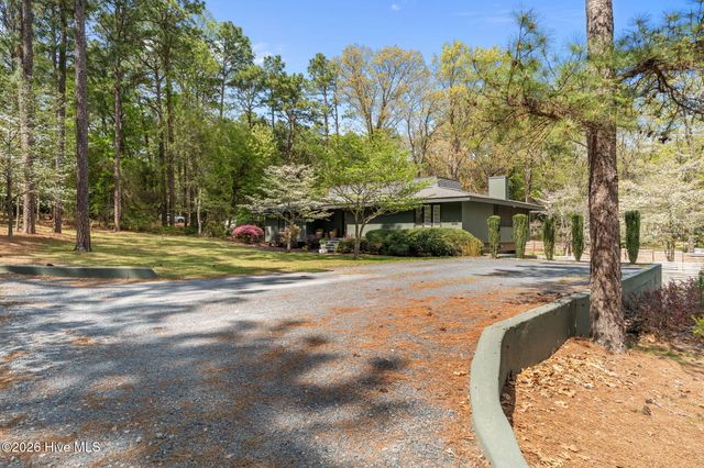 240 Maples Road, Southern Pines, NC 28387