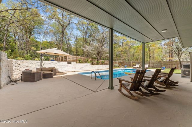 240 Maples Road, Southern Pines, NC 28387