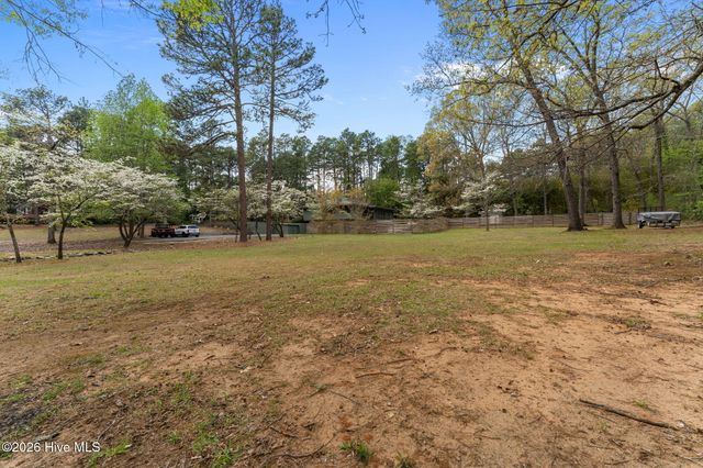 240 Maples Road, Southern Pines, NC 28387