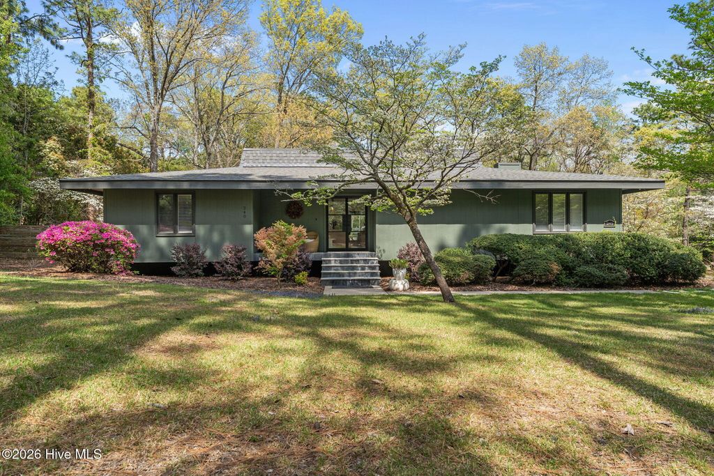 240 Maples Road, Southern Pines, NC 28387