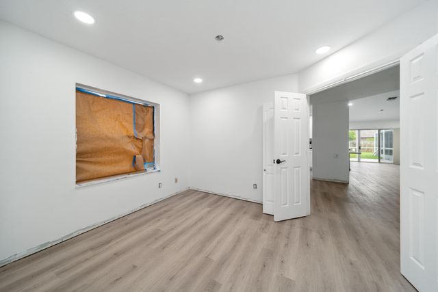 1129 W LAKES Drive, Deerfield Beach, FL 33442