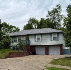 4009 S Milton Drive, Independence, MO 64055