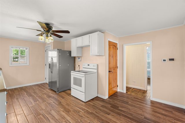 1420 5th Street, Perry, IA 50220