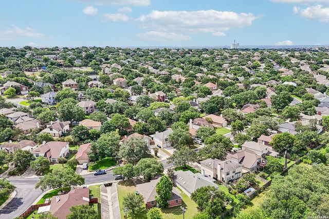 959 Hedgestone Dr, San Antonio, TX 78258