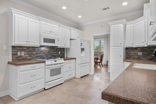 9 Graham Gardens, Hot Springs, AR 71901