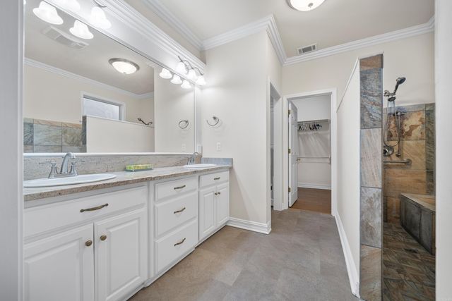 9 Graham Gardens, Hot Springs, AR 71901