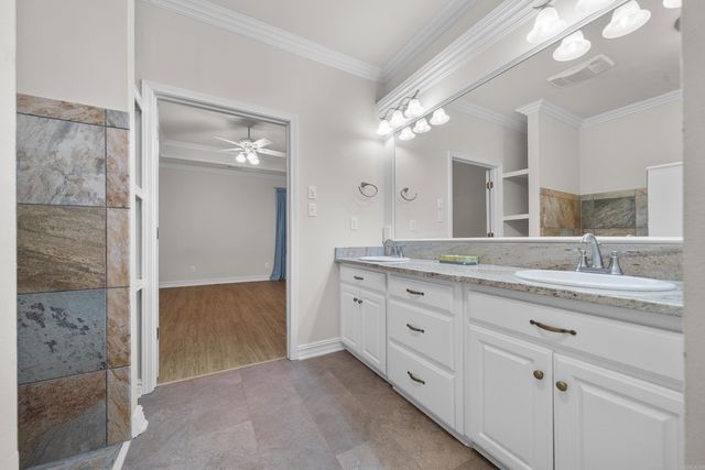 9 Graham Gardens, Hot Springs, AR 71901