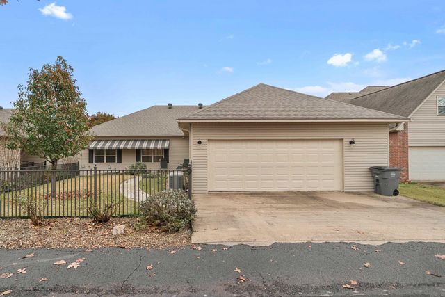 9 Graham Gardens, Hot Springs, AR 71901