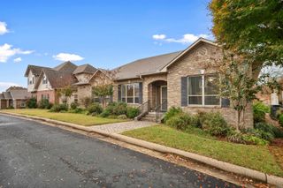 9 Graham Gardens, Hot Springs, AR 71901
