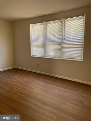 237 S 10TH ST, Philadelphia, PA 19107