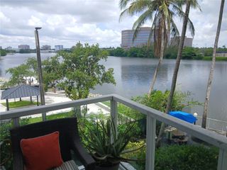5099 NW 7th St 303, Miami, FL 33126