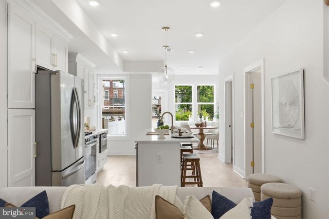 220 V ST NE, Washington, DC 20002