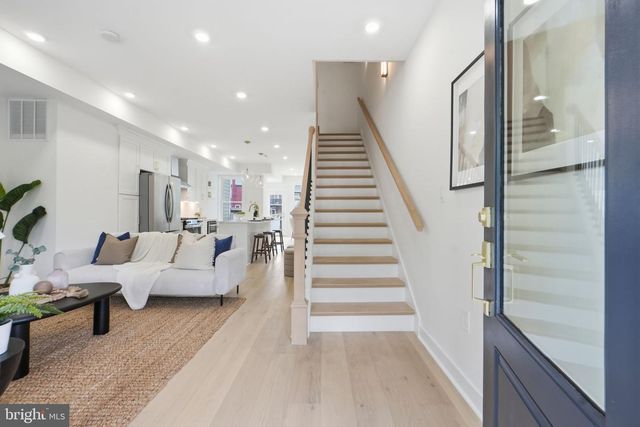220 V ST NE, Washington, DC 20002