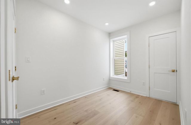 220 V ST NE, Washington, DC 20002