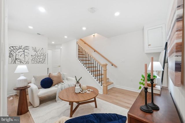 220 V ST NE, Washington, DC 20002