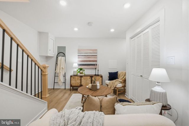 220 V ST NE, Washington, DC 20002