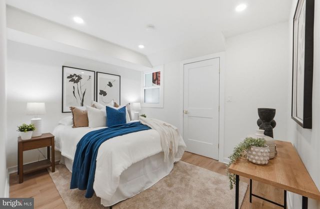 220 V ST NE, Washington, DC 20002