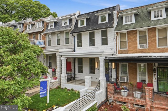 220 V ST NE, Washington, DC 20002
