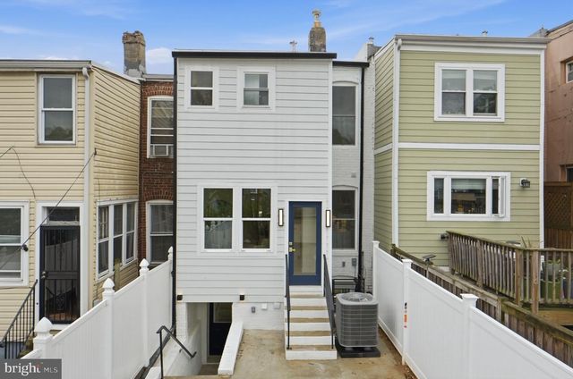 220 V ST NE, Washington, DC 20002