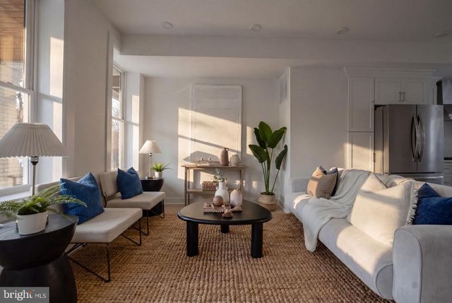 220 V ST NE, Washington, DC 20002
