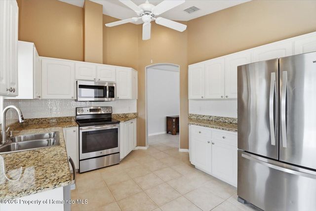 250 Royal Palm Way, Spring Hill, FL 34608