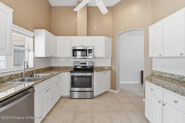 250 Royal Palm Way, Spring Hill, FL 34608