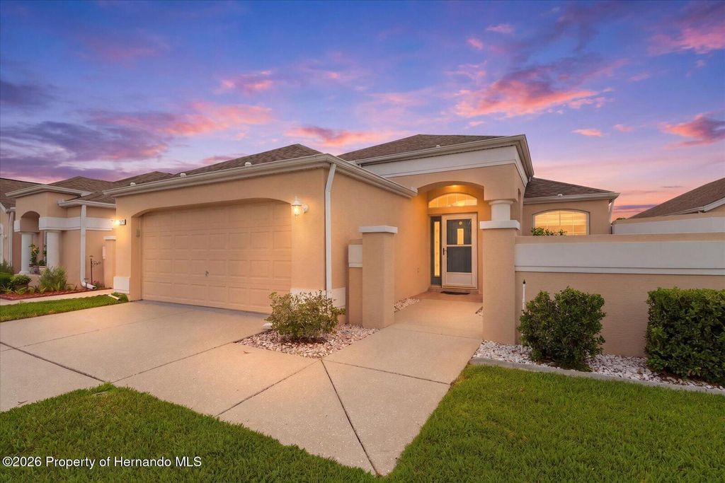 250 Royal Palm Way, Spring Hill, FL 34608