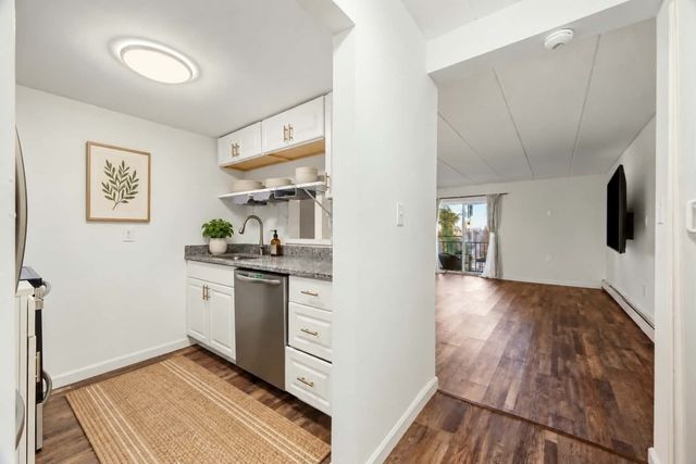 14 Boston St 1A, Somerville, MA 02143