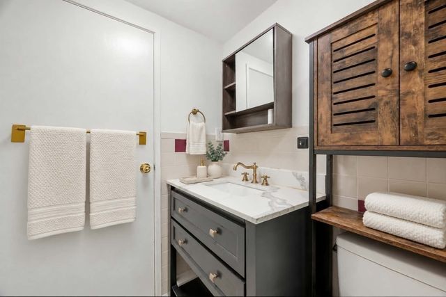 14 Boston St 1A, Somerville, MA 02143