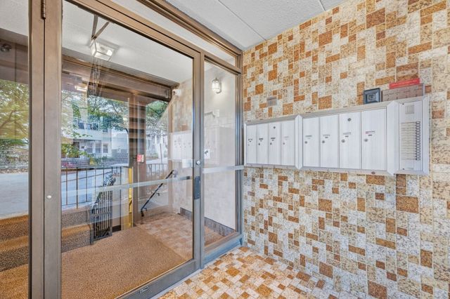 14 Boston St 1A, Somerville, MA 02143