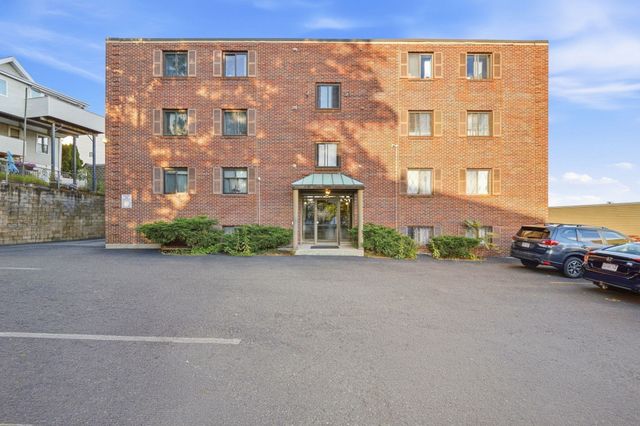 14 Boston St 1A, Somerville, MA 02143