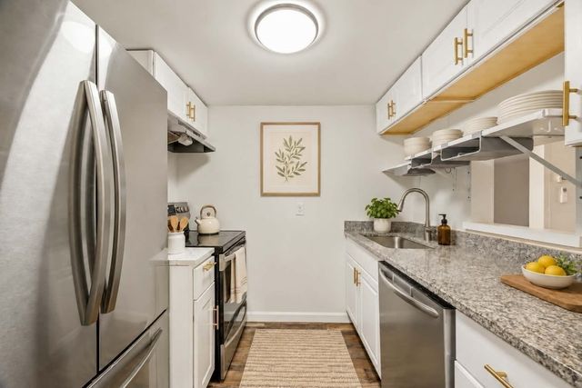 14 Boston St 1A, Somerville, MA 02143
