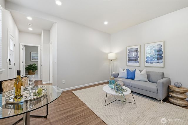 15530 SE 277th Place, Kent, WA 98042