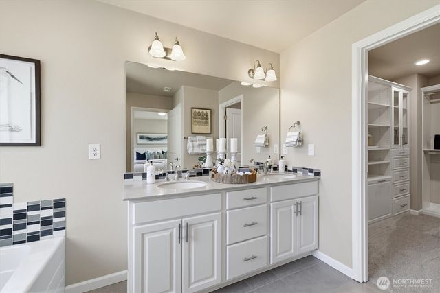 15530 SE 277th Place, Kent, WA 98042